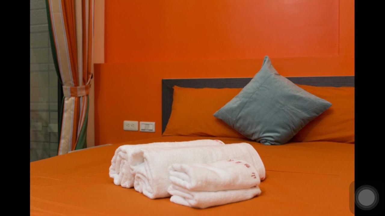Kenting Orange Homestay Hengchun Old Town Exterior foto